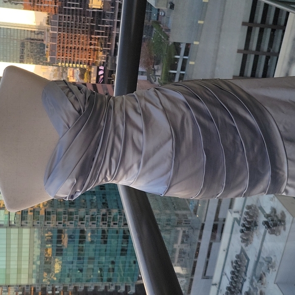 David's Bridal Bridesmaid Charmeuse Draped Strapless Dress - Size 4 Check Photos - Picture 5 of 15